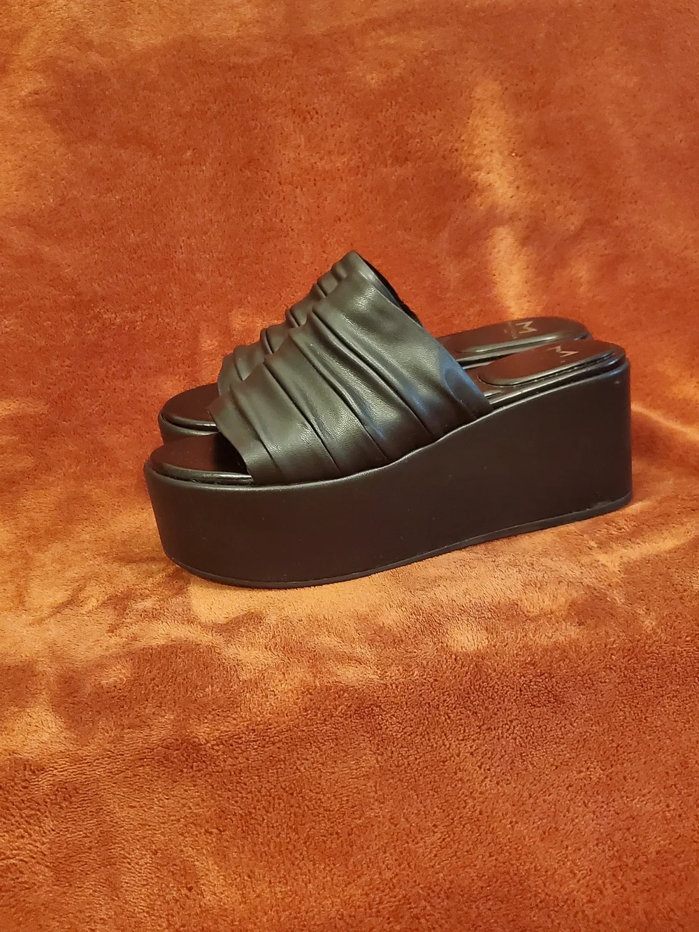 Marc Fisher bold platform